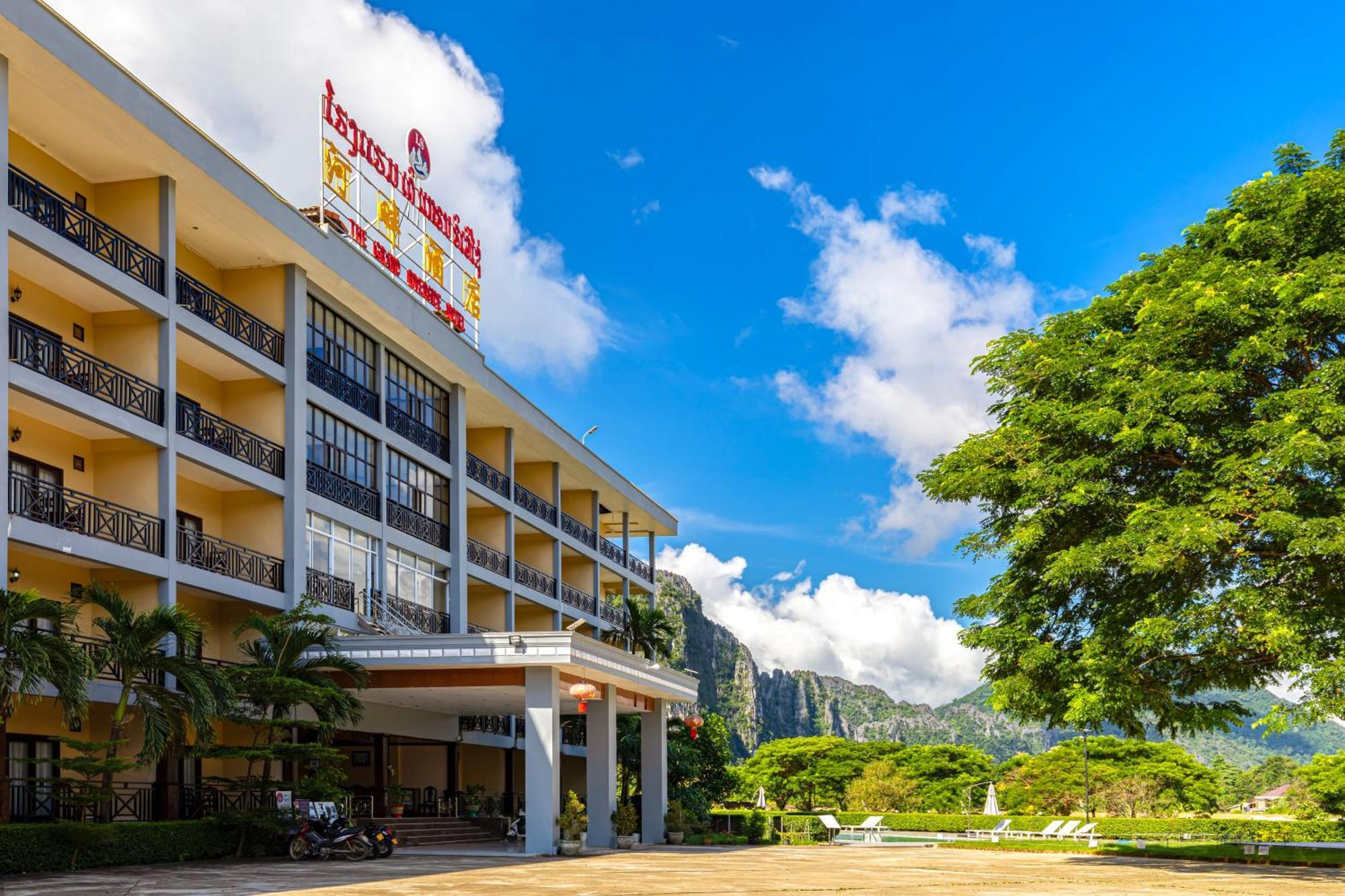 Lisha The Grand Riverside Hotel Vang Vieng Exteriér fotografie